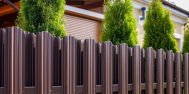 <span style="font-weight: bold;">заборы и ограждения </span>